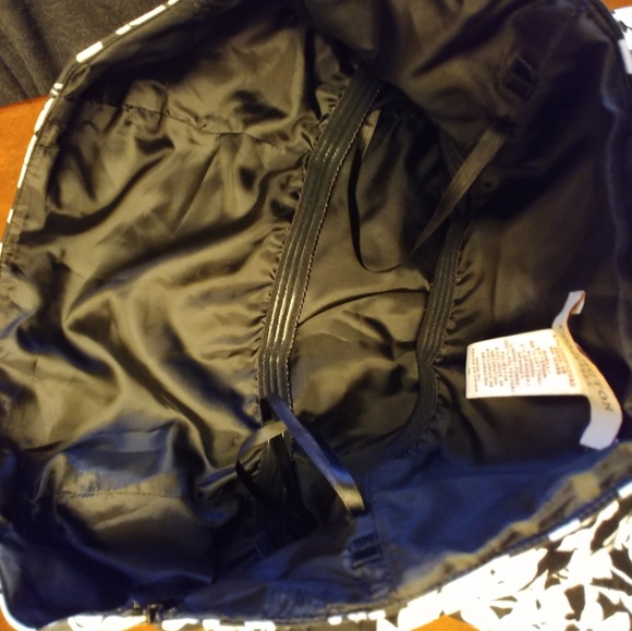 Beautiful summer dress - Picture 2 of 5